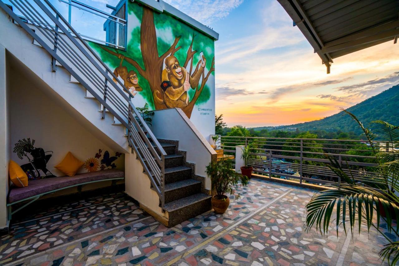 Hostel Zostel Rishikesh - Laxman Jhula Exterior foto